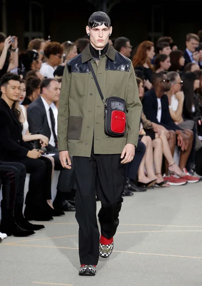 Look 25